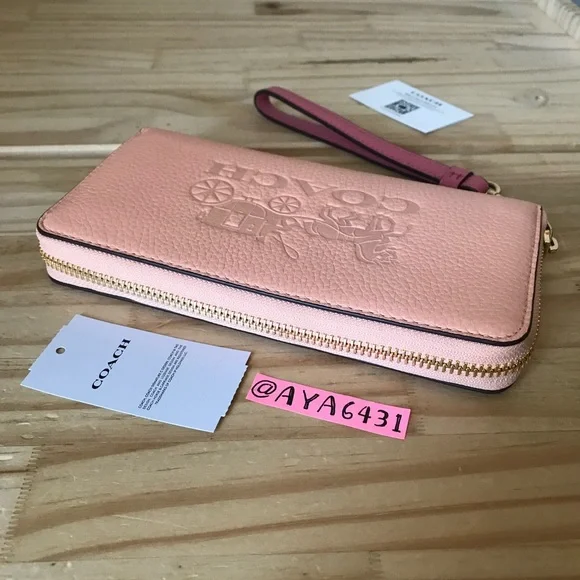 Coach wallet🎈🎈 - Picture 3 of 9